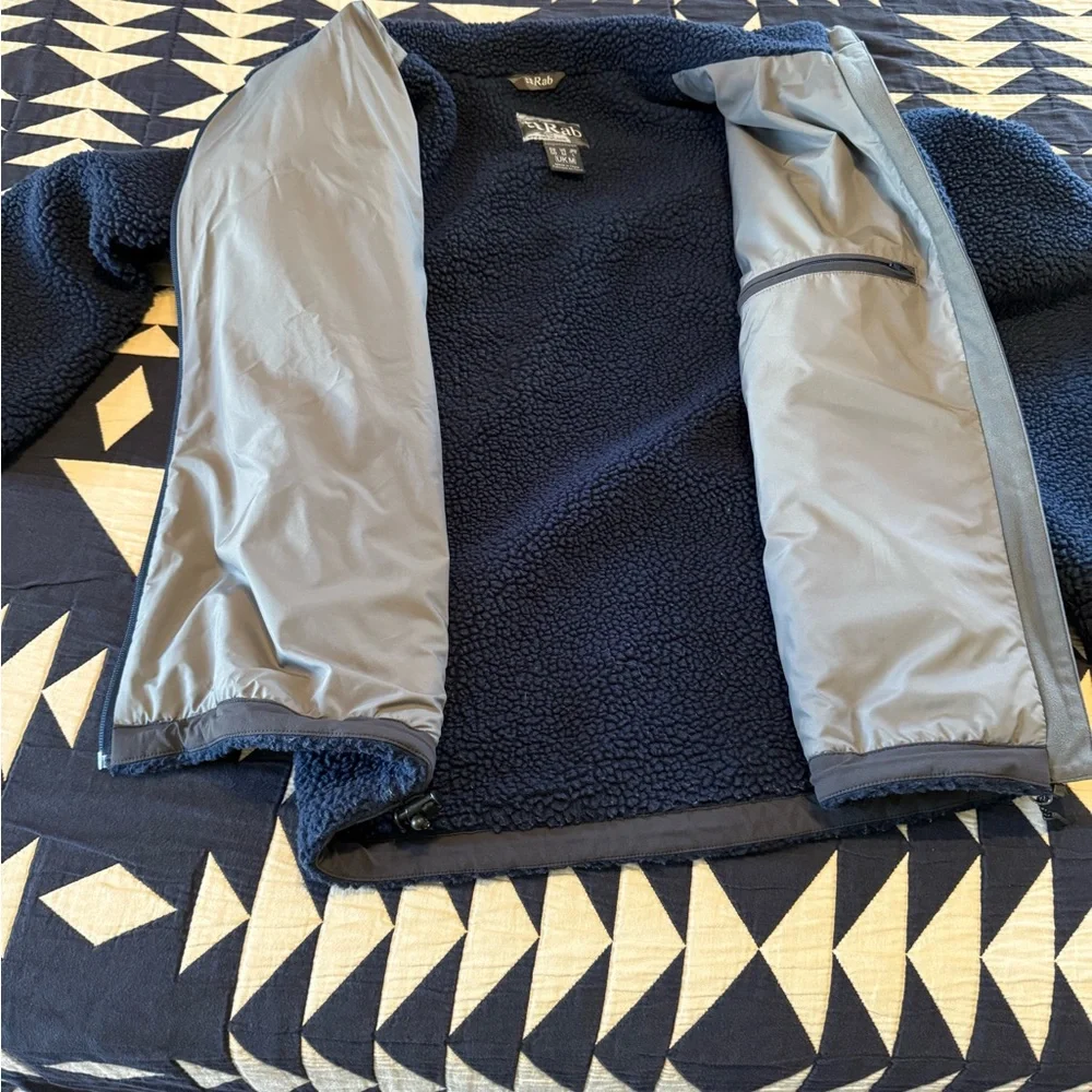 Men's Navy Vintage Rab Fleece Jacket - Picture 5 of 6